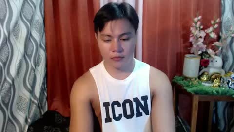 urhunky_ivan online show from December 2, 2024, 5:48 pm