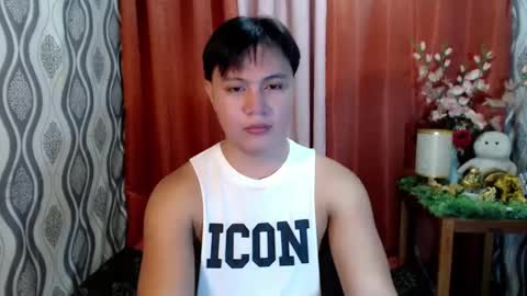 urhunky_ivan online show from December 22, 2024, 4:06 pm