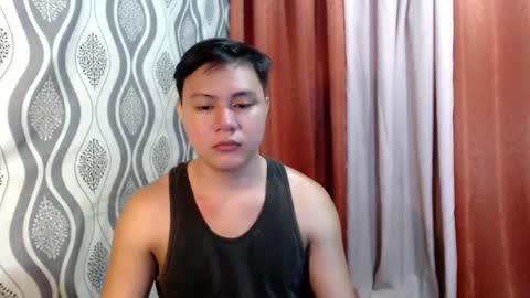 urhunky_ivan online show from January 24, 2025, 9:47 pm