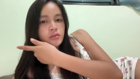 Amira online show from May 14, 2026, 9:54 pm