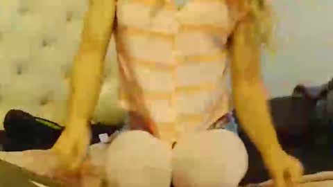 command me  online show from November 17, 2025, 6:35 pm