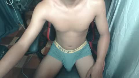 Snapshot of urlover_boy24 chatting on November 23, 2025, 8:41 pm romeo online show from November 23, 2025, 8:41 pm
