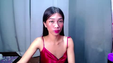 urloverjasmine_xx online show from June 17, 2026, 4:30 pm