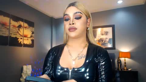 UrMajestyTyra online show from March 9, 2025, 11:56 pm