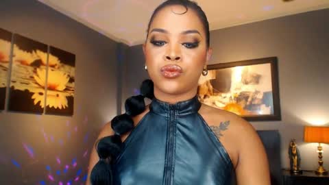 UrMajestyTyra online show from May 25, 2026, 12:49 am