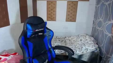 urpinay_cassy online show from February 18, 2025, 9:43 am