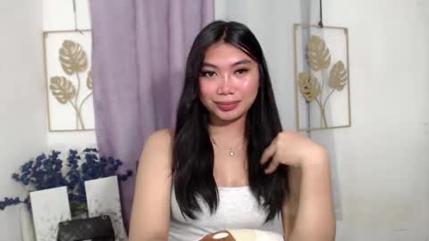 urpinay_sandra69 online show from April 18, 2026, 1:31 am