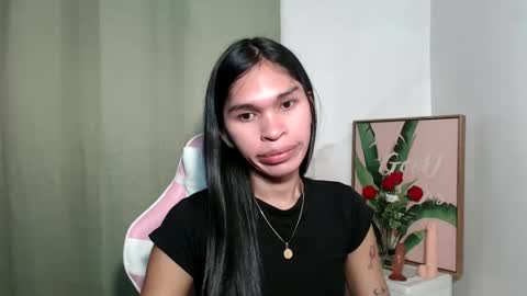 ursweet_zeviixx online show from October 7, 2025, 9:06 am