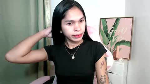 ursweet_zeviixx online show from October 20, 2025, 8:37 am