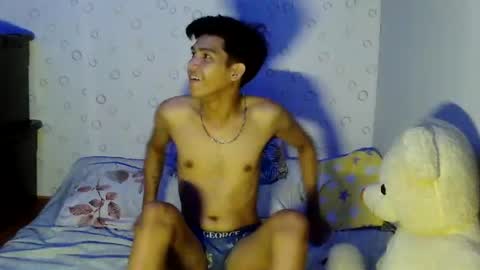 Snapshot of ursweetie_boy chatting on July 6, 2026, 3:03 pm ursweetie_boy online show from July 6, 2026, 3:03 pm