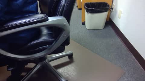 useemie online show from January 3, 2025, 8:22 pm