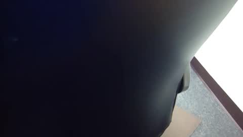 useemie online show from January 20, 2025, 11:43 pm