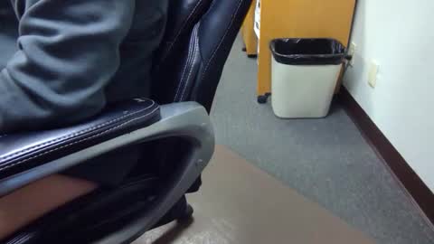 useemie online show from December 22, 2025, 11:46 pm