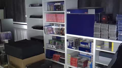 uwvvlvip online show from November 7, 2025, 6:30 pm