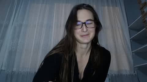 Snapshot of va_len_sea_ya chatting on March 3, 2025, 7:39 pm Valensiya online show from March 3, 2025, 7:39 pm