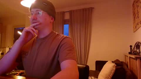 Snapshot of vacation__ chatting on February 4, 2025, 4:39 pm vacation__ online show from February 4, 2025, 4:39 pm