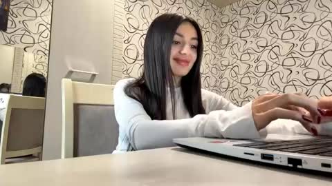 Kiki online show from May 30, 2026, 8:33 am