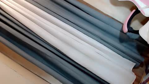 Snapshot of vae_sha chatting on October 15, 2025, 7:41 am JESS - DONT FORGET TO FOLLOW ME AND GIVE ME THUMBS UP online show from October 15, 2025, 7:41 am