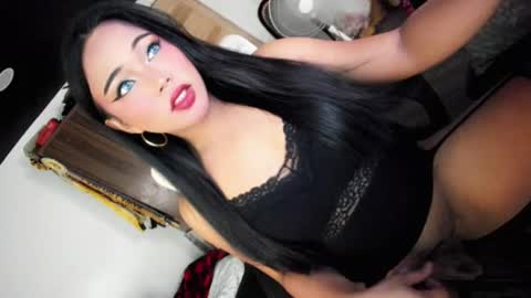 Snapshot of vae_sha chatting on July 7, 2026, 7:51 pm JESS - DONT FORGET TO FOLLOW ME AND GIVE ME THUMBS UP online show from July 7, 2026, 7:51 pm