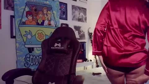 vagelicious online show from October 31, 2025, 4:08 pm