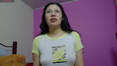 Snapshot of vainilla_cam chatting on June 28, 2026, 8:04 pm Vainilla online show from June 28, 2026, 8:04 pm