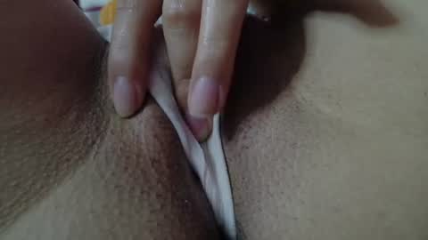 Snapshot of vainilla_cam chatting on July 7, 2026, 6:47 am Vainilla online show from July 7, 2026, 6:47 am