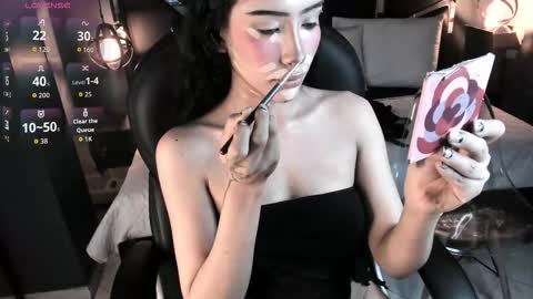 Snapshot of vaiolethsan chatting on February 5, 2026, 8:24 pm Vaioleth online show from February 5, 2026, 8:24 pm