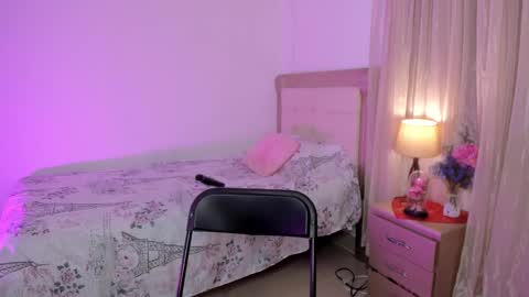 HI IM NEW online show from March 5, 2025, 2:12 pm