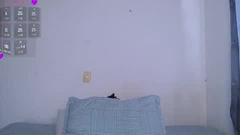 IG-valen mendoza99  twitter valenthompson99 online show from February 24, 2026, 9:13 pm