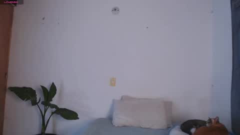 IG-valen mendoza99  twitter valenthompson99 online show from April 16, 2026, 2:34 am