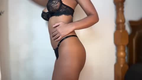 Valencia Ember online show from December 19, 2025, 1:51 pm