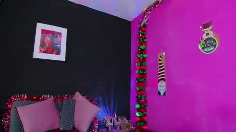 Snapshot of valenmilan chatting on December 11, 2024, 1:58 am valentina milan online show from December 11, 2024, 1:58 am