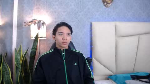 Valenor online show from October 23, 2025, 6:34 am