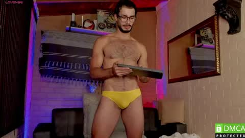 valentin_hoffman online show from April 1, 2026, 11:22 am