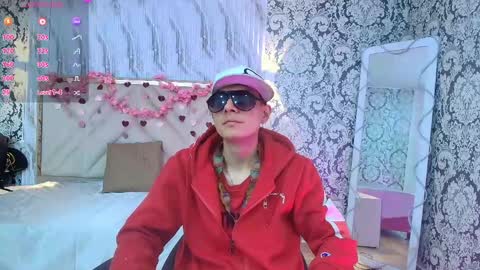 valentin_tay1 online show from May 10, 2026, 3:23 am
