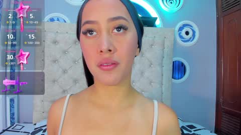 Snapshot of valentina_cortes72 chatting on January 8, 2025, 11:54 am Valentina online show from January 8, 2025, 11:54 am