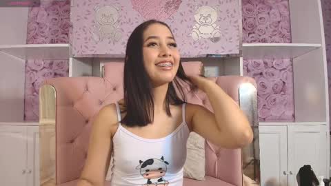 Snapshot of valentina_cortes72 chatting on February 18, 2025, 11:22 am Valentina online show from February 18, 2025, 11:22 am