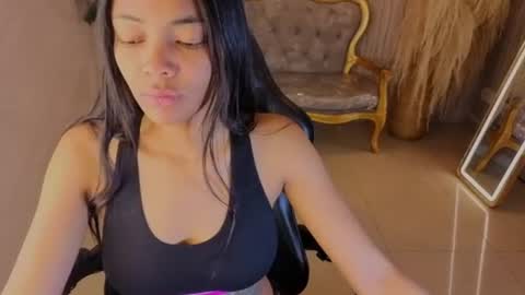 Snapshot of valentina_gomez_s chatting on July 10, 2026, 1:14 pm Valentina online show from July 10, 2026, 1:14 pm