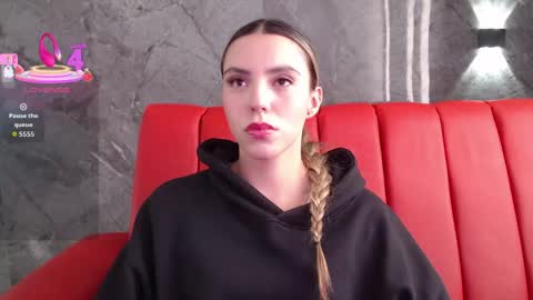 Valentina online show from June 3, 2026, 6:57 pm