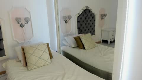 Valentina  online show from March 26, 2026, 12:11 pm