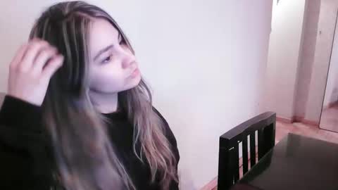 valentinaseleni24 online show from September 13, 2025, 7:46 pm