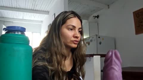 valentinaseleni24 online show from October 9, 2025, 7:01 pm
