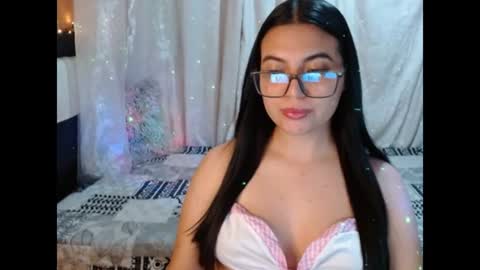 valentinasmith18 online show from July 3, 2026, 2:07 am