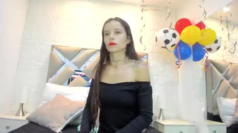 VALENTINA online show from June 18, 2026, 11:58 am