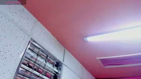 Snapshot of valentinee_xo chatting on July 8, 2026, 7:13 am valentinee_xo online show from July 8, 2026, 7:13 am