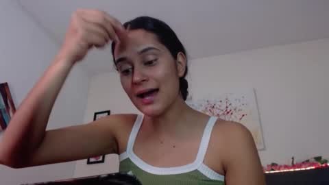 V A L E N T I N I online show from October 24, 2025, 8:16 pm