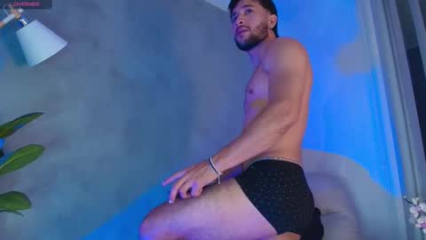 Valentino online show from March 7, 2025, 5:29 am