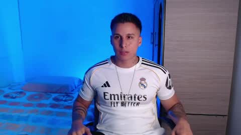 VALENTINO online show from April 9, 2026, 10:15 pm