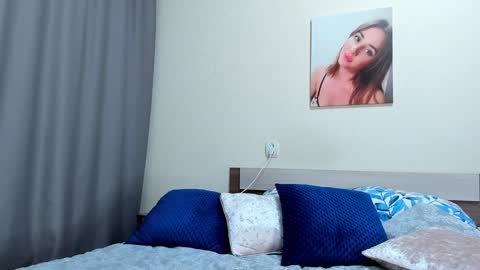 Kate online show from December 24, 2024, 4:55 am