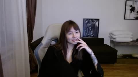 Snapshot of valents_cherry chatting on October 28, 2025, 4:09 pm Valentina online show from October 28, 2025, 4:09 pm